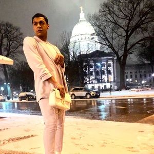 Meet your Posher, Demetri